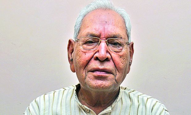 Controversial educationist Dinanath Batra Controversial educationist Dinanath Batra